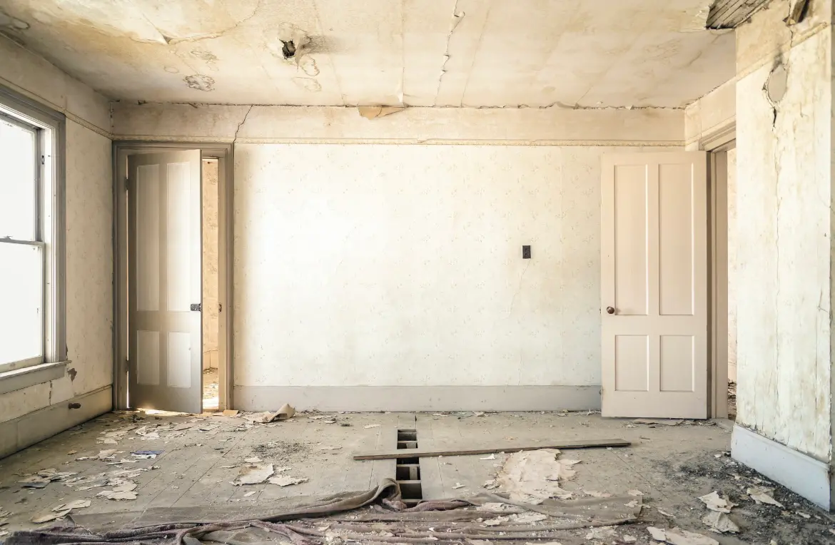 Waste disposal crew managing a cleanout project in Hinesville